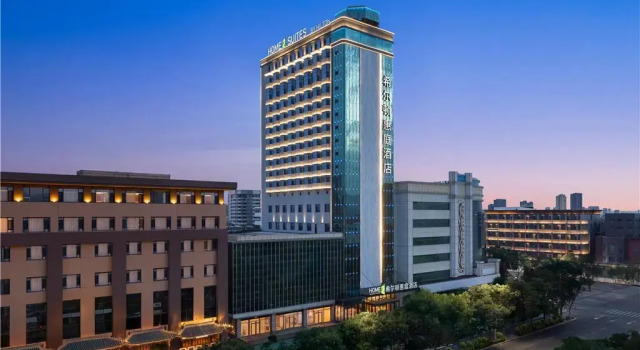 Home2 Suites by Hilton Hohhot Jokhang Temple, Book Hotel Hohhot Inner Mongolia, nær Wuta Monastery