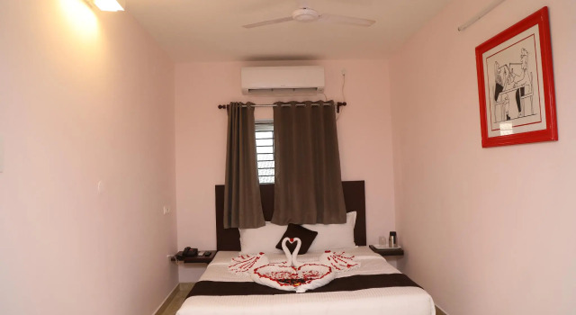 Rk Hotel - Temple Stay, Забронировать Отель Отели Танджавур с парковкой, Парковка