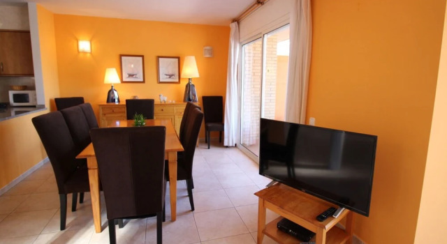 Luxurious Holiday Home in Empuriabrava With Private Pool