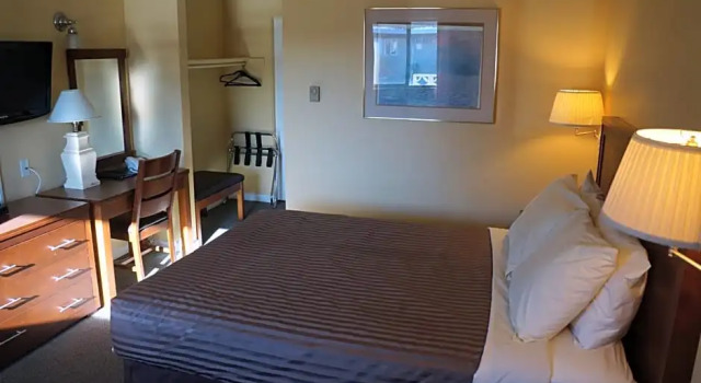 Люкс Standard Westward Inn & Suites