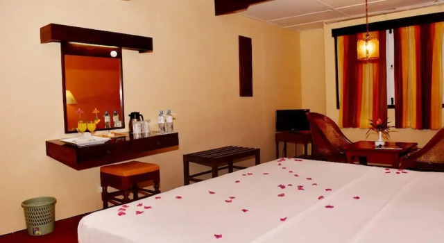 Номер Standard с балконом Ratnaloka Tour Inn
