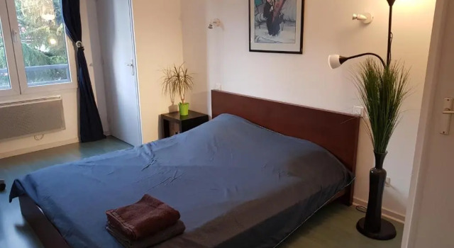 115 Rue Vauban, Rezerwuj Apartament Hotele w Rhône z parkingiem, Parking