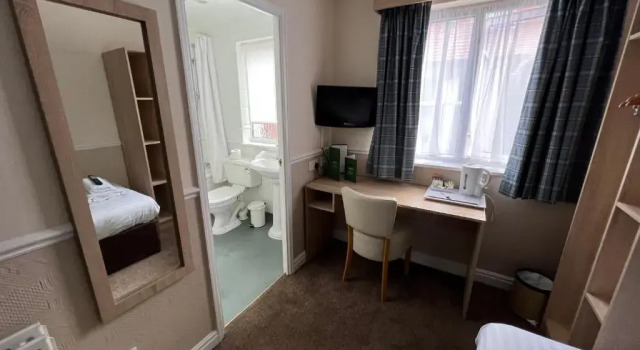 Номер Standard North Shore Hotel