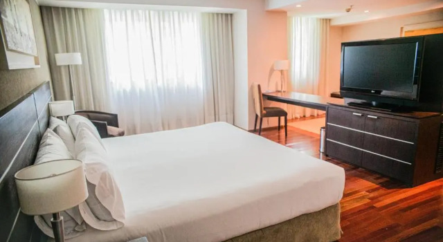 Полулюкс Orfeo Suites Cordoba
