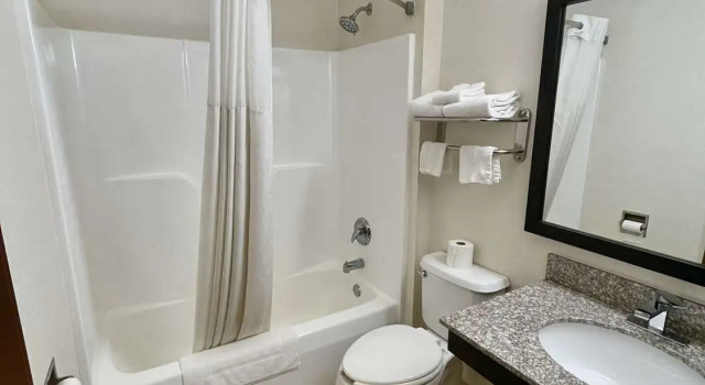 Двухместный люкс SureStay by Best Western Prince Frederick