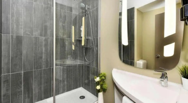 Четырёхместный номер Standard ibis Beaune La Ferme Aux Vins