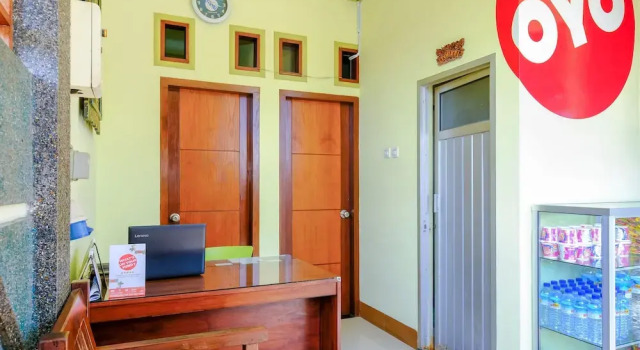 OYO 1787 Sekardiyu Guesthouse, Book Hotel Hotels in Lombok with Parking, Parking