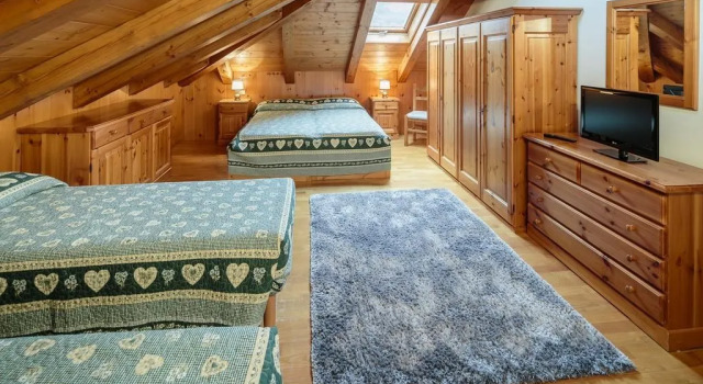 Villa Bucaneve - Stayincortina, Prenota Villa Hotel a Veneto con parcheggio, Parcheggio