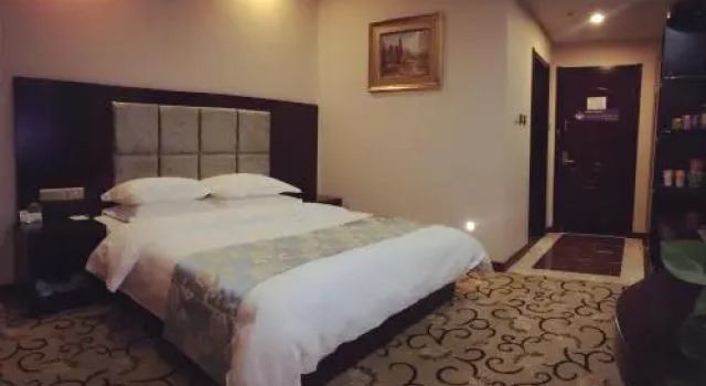 Xuehe Manbo Hotel, Book Hotel Hoteller i Linxia med parkering, Parkering