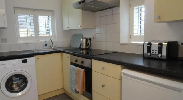 Апартаменты Homely and well appointed Priory Apartment by Cliftonvalley Apartments