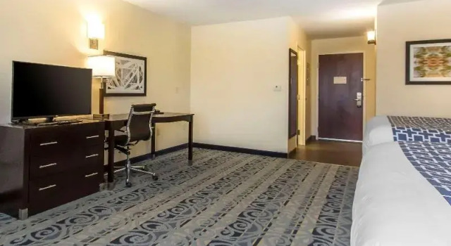 Номер Standard Suburban Studios Donaldsonville - Gonzales