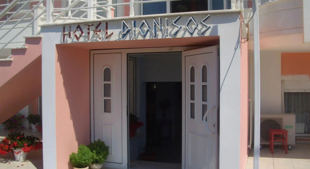 Dionisos, Rezerwuj Hotel Mytikas 