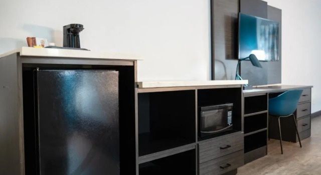Номер Deluxe Studio 6 Suites Lawndale, CA South Bay