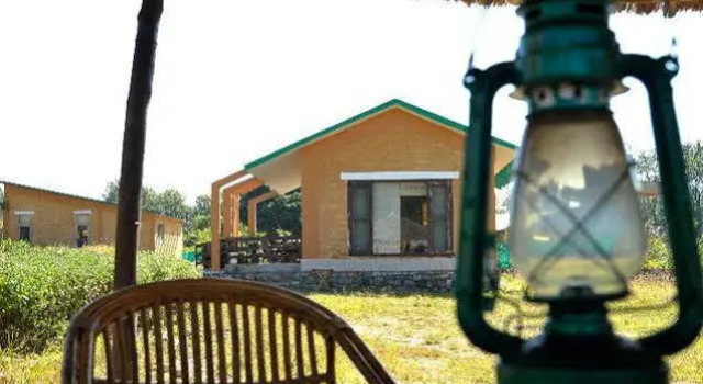 The Wild Rendezvous Hotel, Boek Hotel Kotabagh 