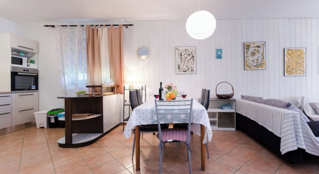 Apartments Vesna, Prenota Appartamento Hotel a Isole Quarnerine con parcheggio, Parcheggio