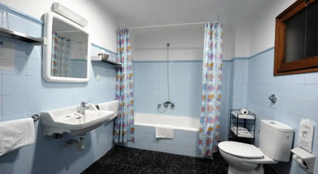 Четырёхместный номер Standard Hostal Residencia Catalina