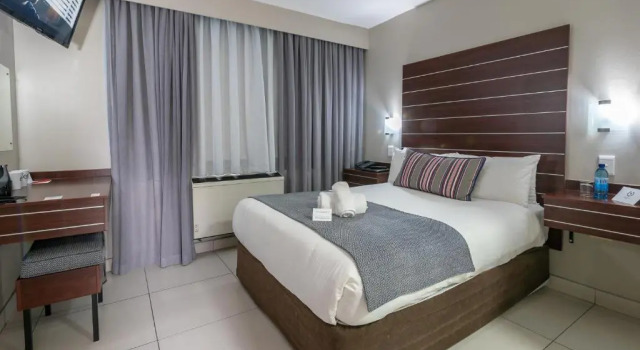 Номер Standard Hotel Savoy and Conference Centre