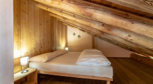 Walsertal Residence, Забронировать Отель Грессоней-ла-Трините Грессоней, рядом с Гондольный подъёмник Стафал-Габиет (нижняя станция)