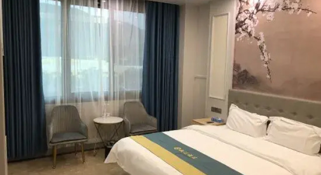 Люкс Deluxe Longhai Keda Business Hotel
