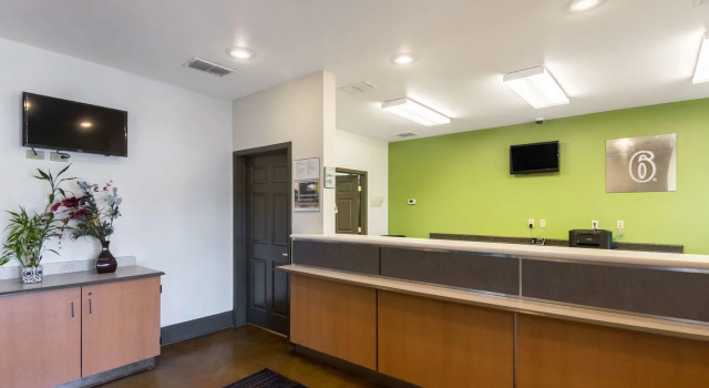 Blue Bonnet Suites Extended Stay Lubbock, Texas, Varaa Huoneistohotelli Lubbock Texas
