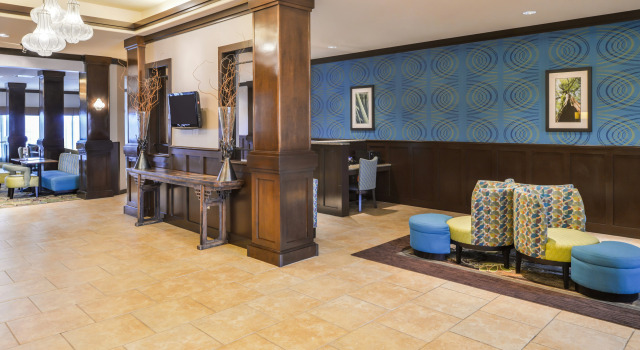 Holiday Inn Express Hotel & Suites Wichita Falls, Boek Hotel Hotels in Wichita Falls met parkeren, Parkeren