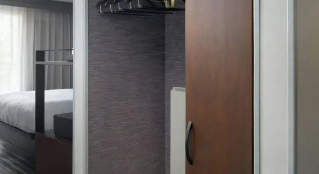 Четырёхместный номер Executive Visalia Marriott at the Convention Center