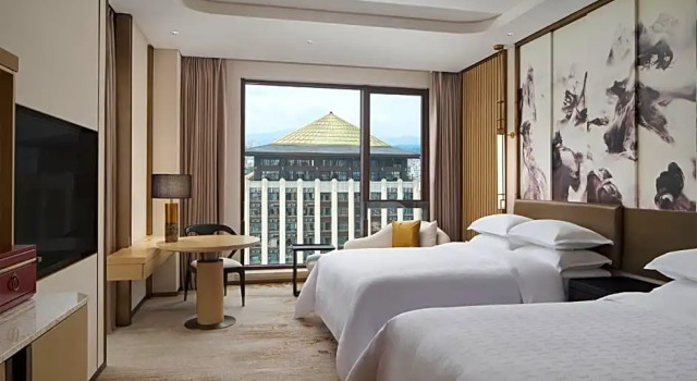 Номер Deluxe Sheraton Yunfu Xinxing Hotel