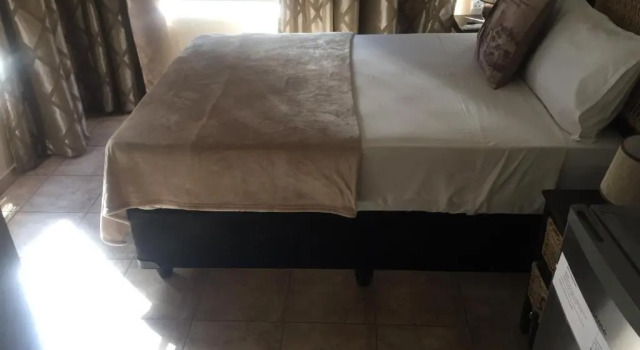 Люкс Deluxe Elephant Lodge Guesthouse