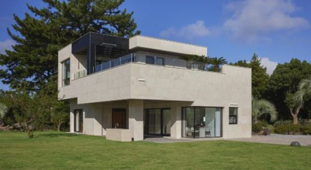 La Maison 719 | Private Oasis with Lawn Views (M6)