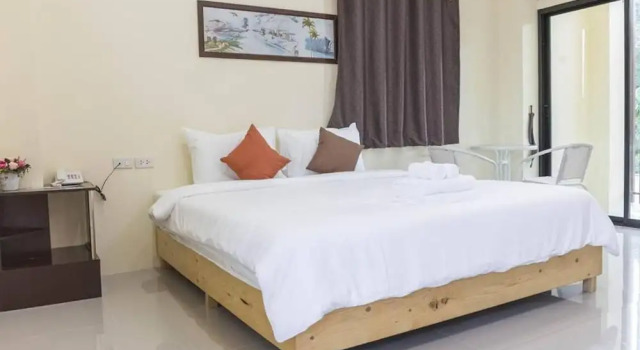 Двухместный номер Standard с балконом Yaibua Hotel