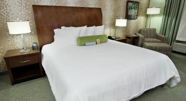 Номер Standard Hilton Garden Inn Covington