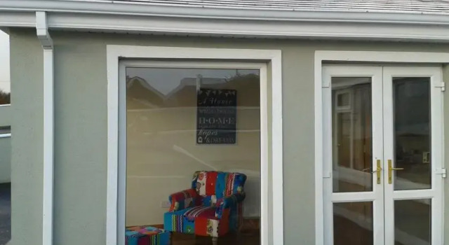 Ar mBriongloid, Prenota Hotel Achill Sound 