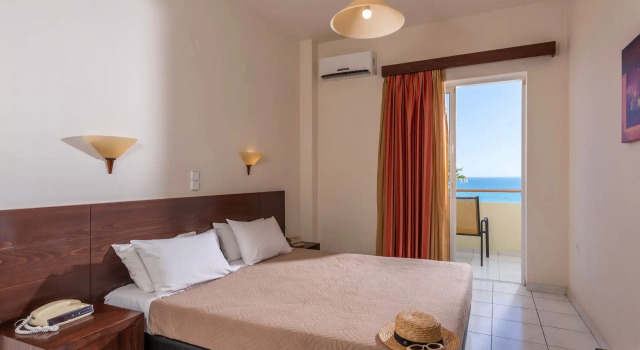 Двухместный номер с видом на море Eurohotel Theo Hotel