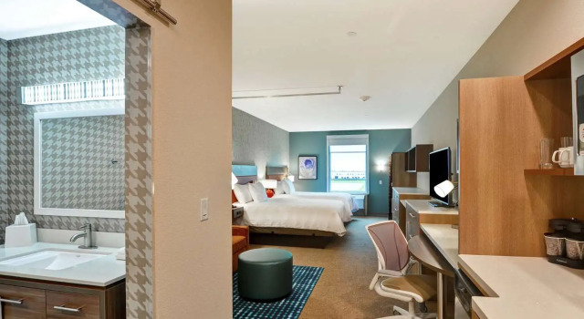 Студия Home2 Suites by Hilton La Porte