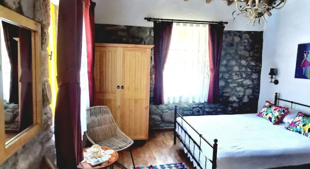 Трёхместный номер Standard с балконом Ilios Guest House