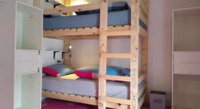 Lazy Cow Hostel, Book Hostel / Vandrerhjem Hostels i Clare, Hostel / Vandrerhjem