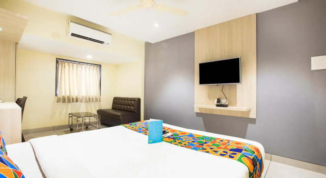 Номер Executive FabHotel Pranava Navi Mumbai