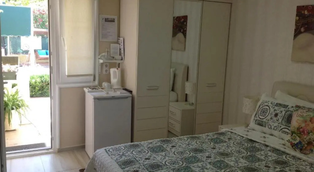 Двухместный номер Standard с видом на бассейн Berg Hotel