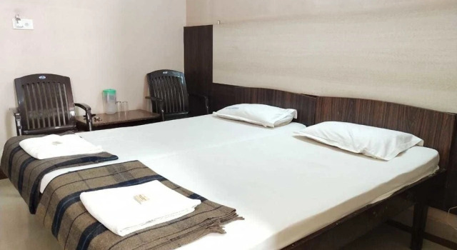 Номер Economy iROOMZ Hotel Abhiman