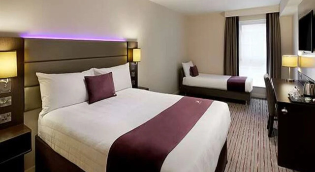 Premier Inn Saffron Walden Hotel, Забронировать Отель Отели Эссекс с завтраком, Завтраки