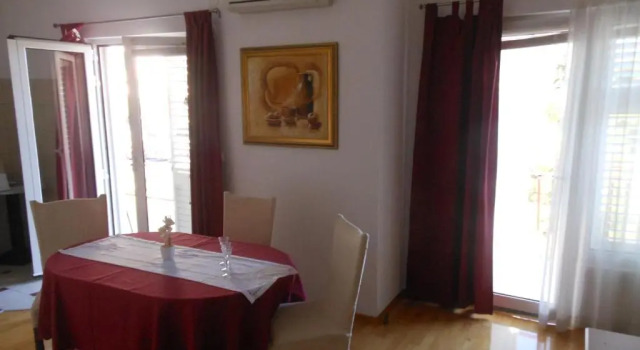 Superior studio BUBA near the beach, Забронировать Отель Отели Макарска с парковкой, Парковка
