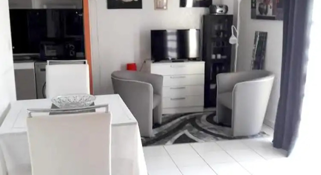 Apartment With one Bedroom in Saint-brieuc, With Terrace and Wifi - 2 km From the Beach, Забронировать Апартаменты/квартира Отели Сен-Бриё с парковкой, Парковка