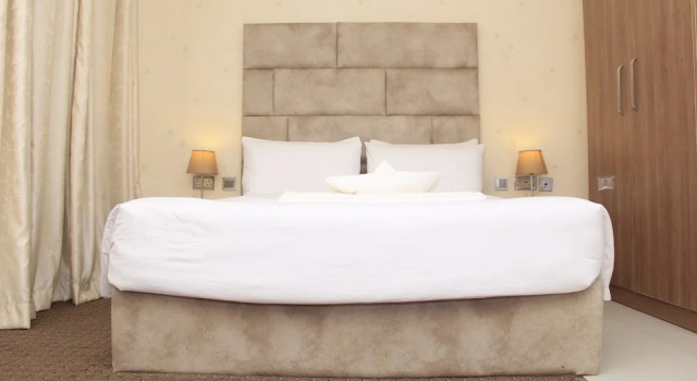 Mt Deluxe Hotel Asaba