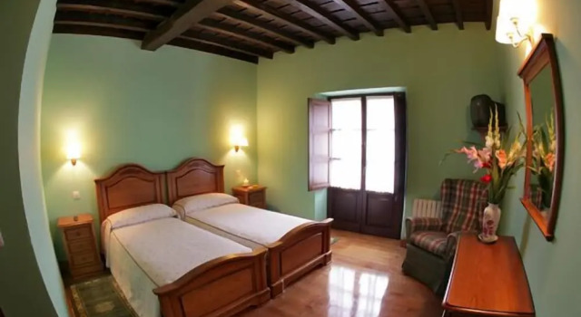 Posada de Fidel, Book Hotel Rionansa Kantabrien