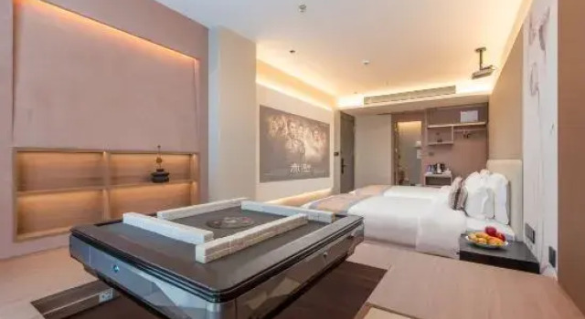 Люкс Xiyue Designer Hotel (Zhongshan Ferry Branch, Erma Road Food Street)