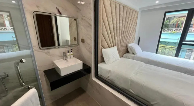 Royal Lotus Hotel, Забронировать Отель Отели Кау Гиай с парковкой, Парковка