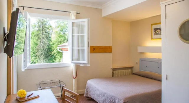 Двухместный номер Standard Hostellerie de La Roseraie