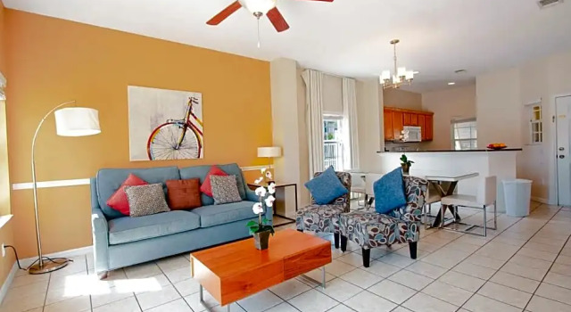 Апартаменты Berkley Lake Townhomes