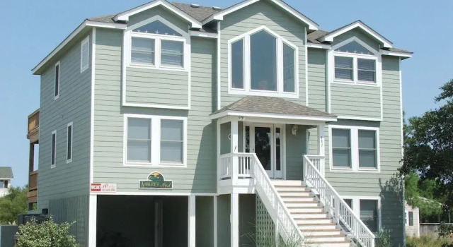Ashley's Nest - 6 Br home by RedAwning