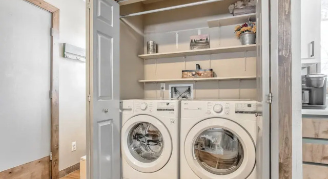 One Level Home Near Downtown Hot Tub, Book Feriehus Villaer i Columbia, Villa